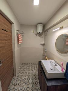 Gokul Kuteer-Full G floor 1 BHK in KasturiNagar