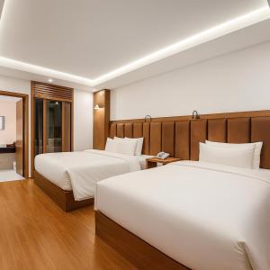 Du Palace Hotel & Travel