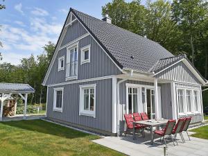 Ferienhaus "Strandlust" in Sellin mit Kamin, Terrasse, Garten
