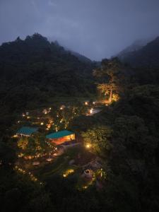 Neerville Waterfall Glamping- Neer waterfall