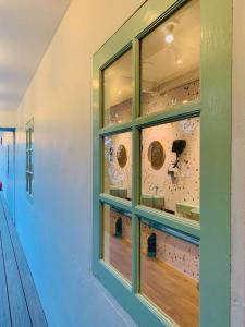 Easy Monday Capsule Hotel Bangkok