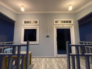 Flower Bungalow Mpai Bay