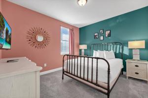Home With Private Pool, Theme & Game Room Near Disney With Resort & Waterpark Access - 7521Mr