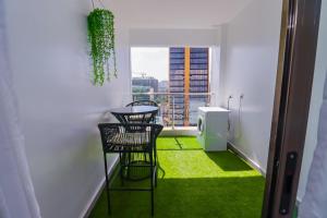 Smart retreat residencies with amazing breathtaking city views, swimming pool ,gym ,private ample parking space which offers a luxurious living