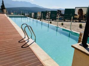 Centrale Contemporary Apartment With Direct Pool Access