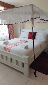 Modern loft overlooking the Lake, Horizon&Sunset