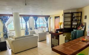 Modern loft overlooking the Lake, Horizon&Sunset