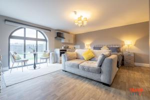 Homestead Hillsborough By Travel Lets Short Term Rental Agency Hillsborough Featuring Apartments, Deluxe Double Suites & Triple Ensuite Rooms
