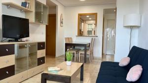 Apartamento con vistas al mar y montaña