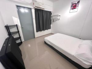 Family House Sunway 4BR Walk to Lagoon Pyramid University