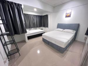 Family House Sunway 4BR Walk to Lagoon Pyramid University