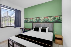 Hotel O near Trans Studio Theme Park formerly Sunset Cozy Residence