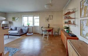 Nice Home In Bolmsö With Lake View