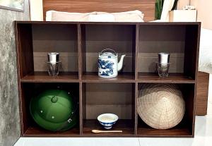 The Train Home Hanoi - Railway View OldQuarter Studio