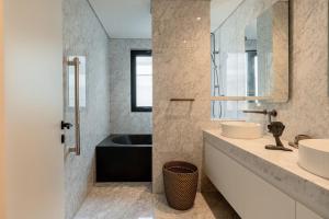 Căn hộ khách sạn 5 sao , View Hồ Tây , đỉnh cao