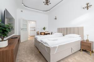 RentPlanet - Apartament Chmielna