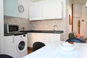 Bilocale in centro, con vista mare e Rotonda