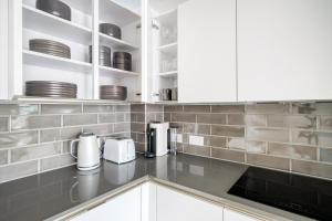 Blueground City of London open plan nr market LON-79