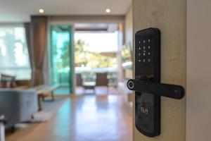 Beachfront Luxury 1R Condo near Marriot Naiyang 50 2