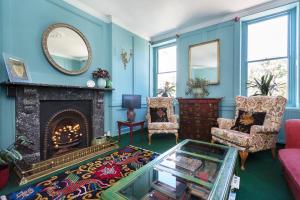 Veeve - The Captain’s House