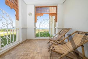 Seaside Luxury 3BR With Pool & Private Beach Access
