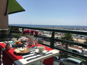 Apartement Sea Front with Terraces L'Hospitalet de l'Infant Hispaania