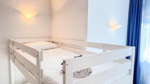 Liam Leo Suite by Ca-Sa Check