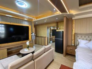 The Baywalk Sunset Resort