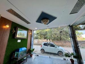 SHRI Bankey Bihari Hotel