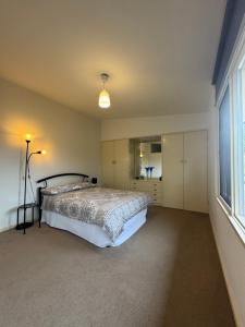 Relax at Tranquil Rye short walk to beach & shops