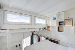 Spacious apartment 2BR 4P – République