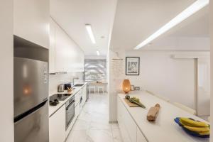 Mackenzie Leo Seafront Suite