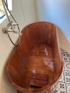 Tam Coc Sora - Traditional Home - Center