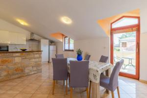 Apartment Petar in Begi