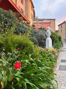Nice cozy and fully renovated two-bedroom apartment in Mougins