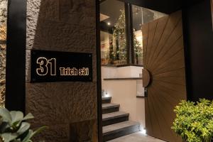 Căn hộ view hồ, nội thất Châu Âu, giá trị 5 sao