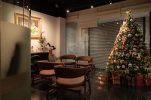 Căn hộ view hồ, nội thất Châu Âu, giá trị 5 sao