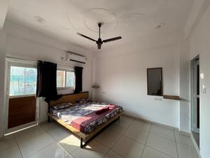 Happy Homes by Yoga & Smiles, Upper Tapovan