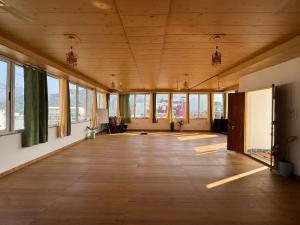 Happy Homes by Yoga & Smiles, Upper Tapovan