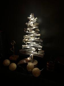 Reigi Holiday Home, Hiiumaa with Nordic HotTub & Sauna