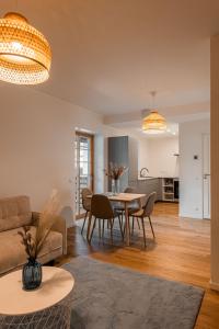 Komandandi Apartments