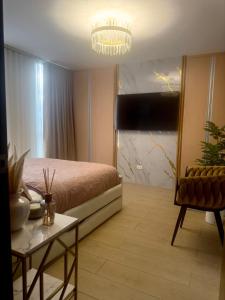 Modern 1 bedroom spacious apartment with Venice Grand Canal View