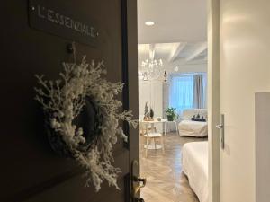 L ESSENZIALE a Trieste