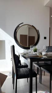 Sleeps 4 I Pool I Circle Mall I Epic Pool