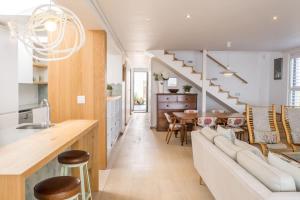 Location Beachfront Villa