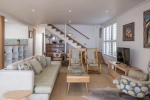 Location Beachfront Villa