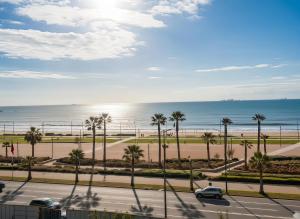 Maya Suites - Seaside Luxury Apartment