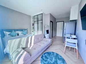 Title Ledgendary 7th Floor