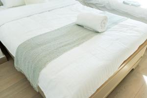 Sophisticated Yas Island Suite 2BR