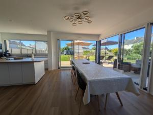 LocaLise - Jetez lancre, La maison moderne tout proche de la mer - jardin clos - wifi inclus - portail électrique - Linge de lit inclus